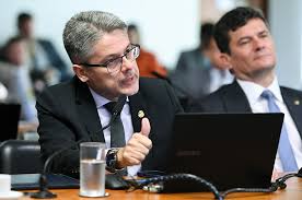 Comissão aprova projeto que facilita a obtenção de posse e porte de arma de fogo